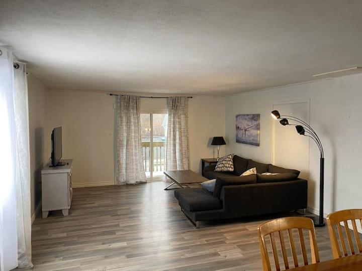 The Water Street Inn Greater Napanee ภายนอก รูปภาพ